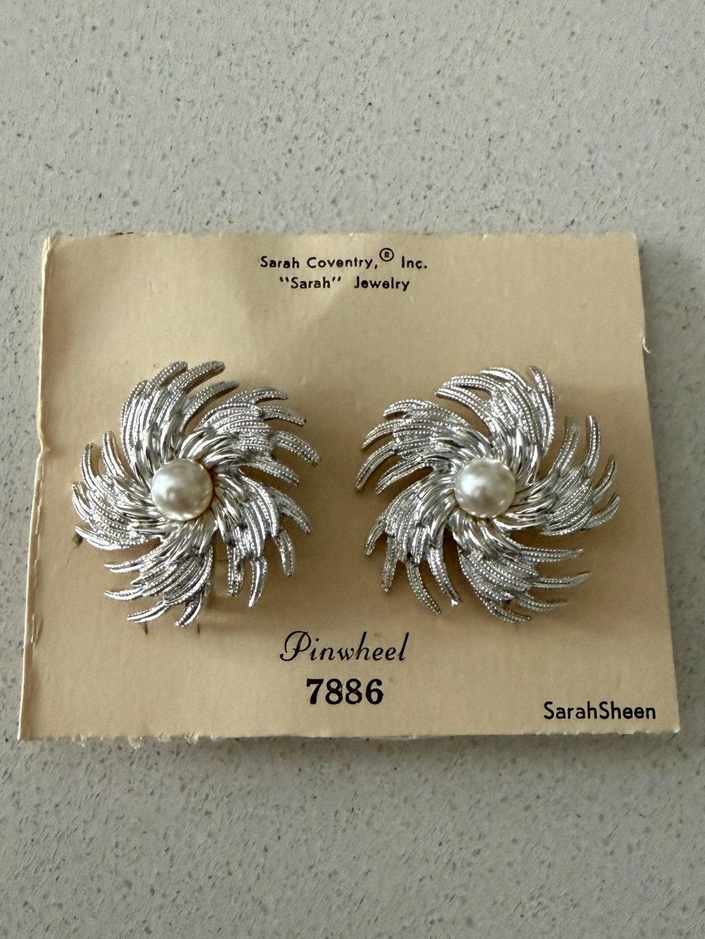 Vintage Sarah Coventry Pinwheel 7886 Silver Tone Pearl Clip On Earrings